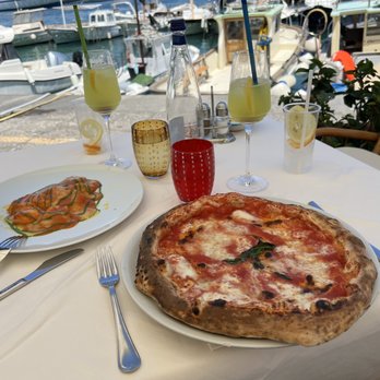 Lo Zodiaco (IT) signature dishes Pizza Margherita
Alici Alla "Beccafico"
Parmigiana Di Melanzane